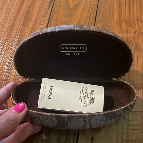 Coach Sunglasses case holder - Picture 2 of 3